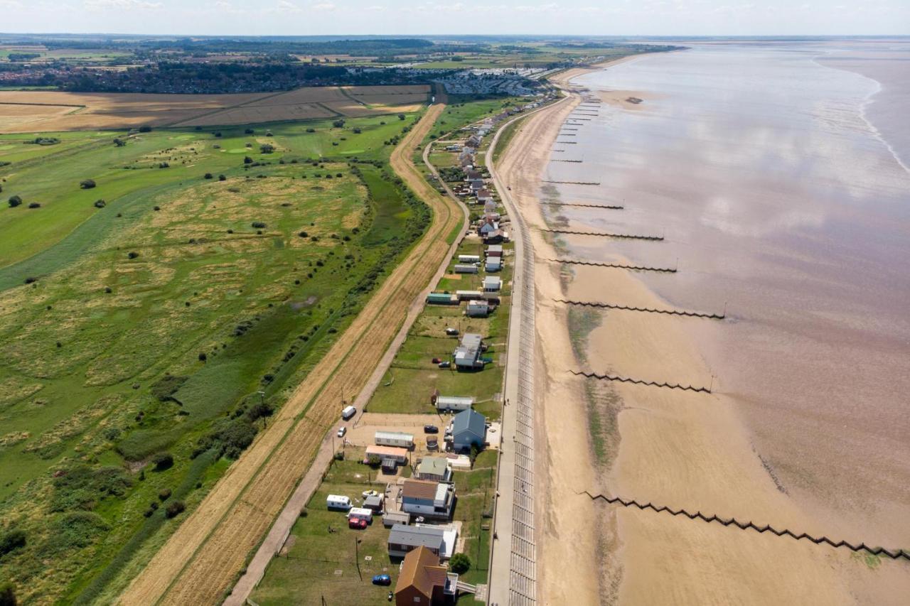 Caravan With Decking At Manor Park In Hunstanton, Sleeps 6 Ref 23045B Exteriör bild