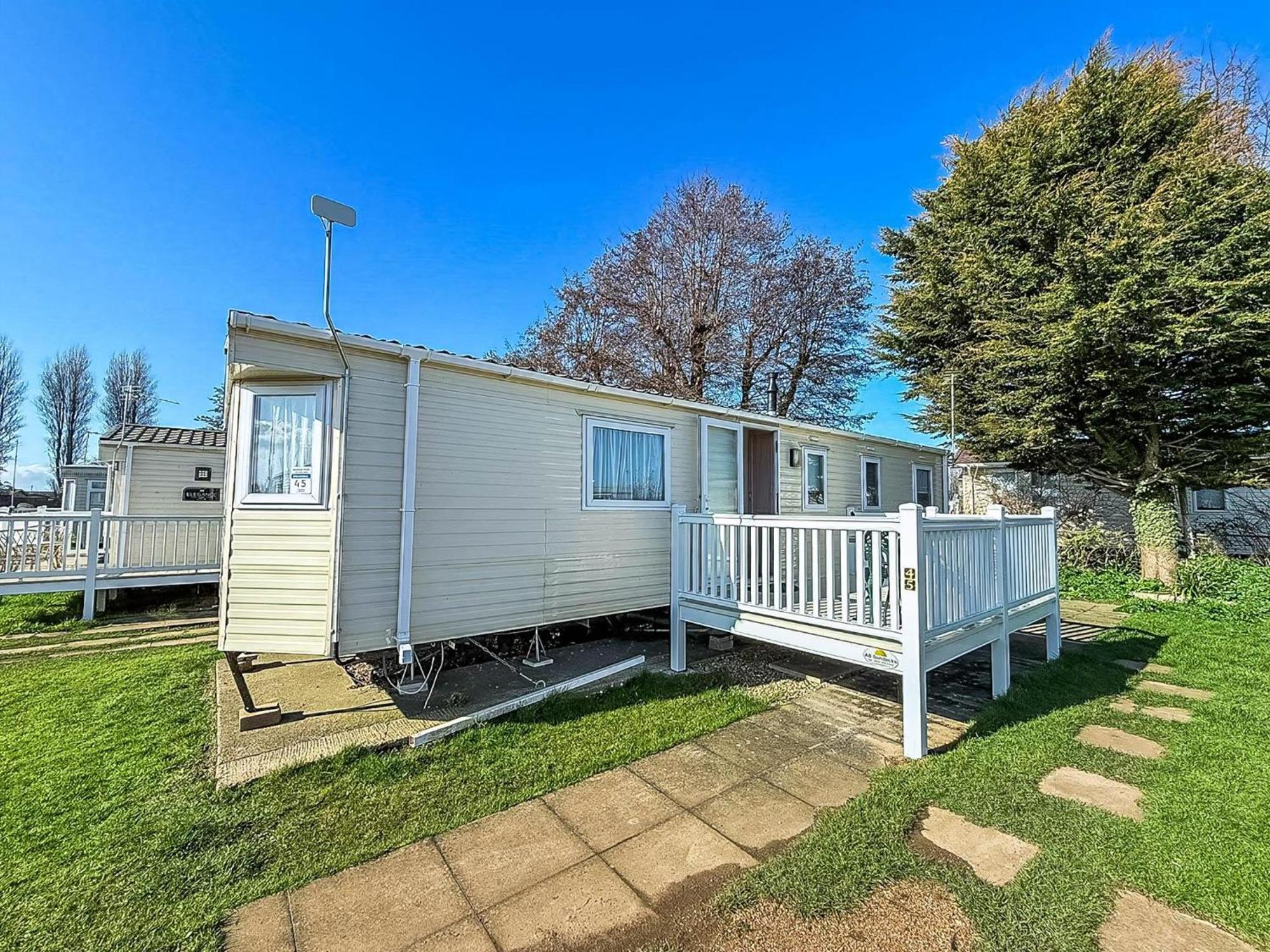 Caravan With Decking At Manor Park In Hunstanton, Sleeps 6 Ref 23045B Exteriör bild